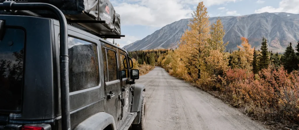 Canada – Autunno nello Yukon: in jeep tra foliage e aurora
