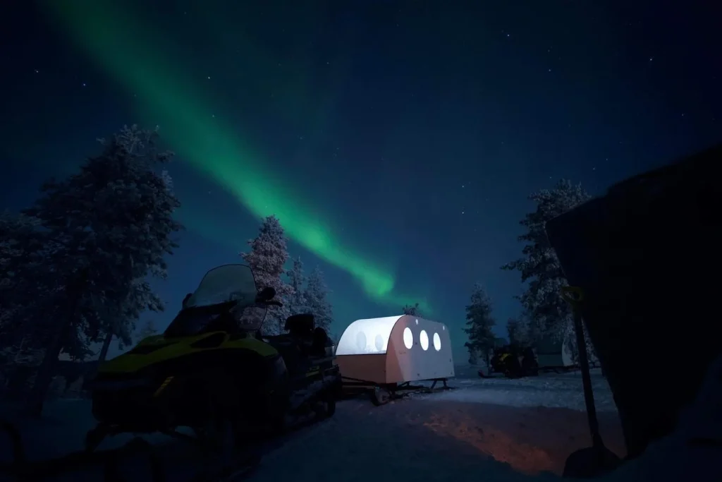 Finlandia - Romantic Aurora Escape