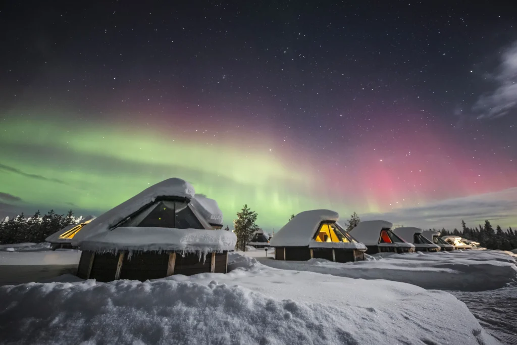 Finlandia - Romantic Aurora Escape