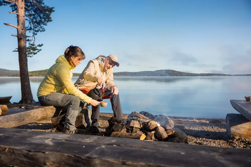 Finlandia – Aurora autunnale sul lago Inari